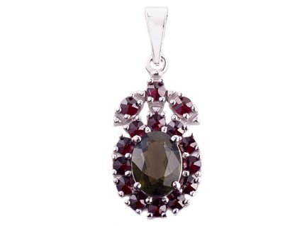 Czech garnet pendant (6471362)