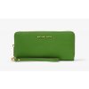 Jet Set Travel Leather Continental Wristlet zelená