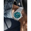oris aquis date 01 733 7730 4137 07 8 24 05peb hand shot
