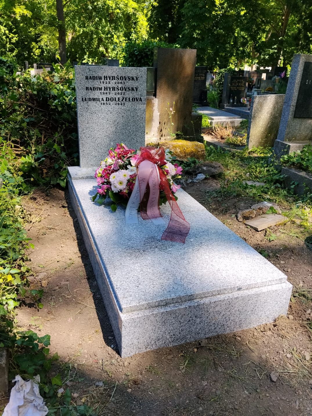 Realizace na Olšanských hřbitovech
