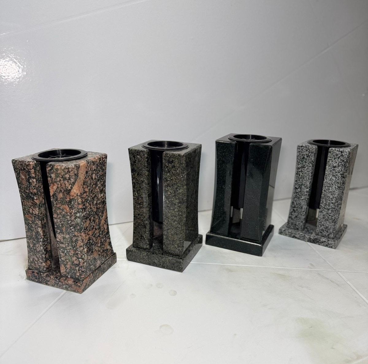 Moderní luxusní žulová váza na hrob – exkluzivní novinka