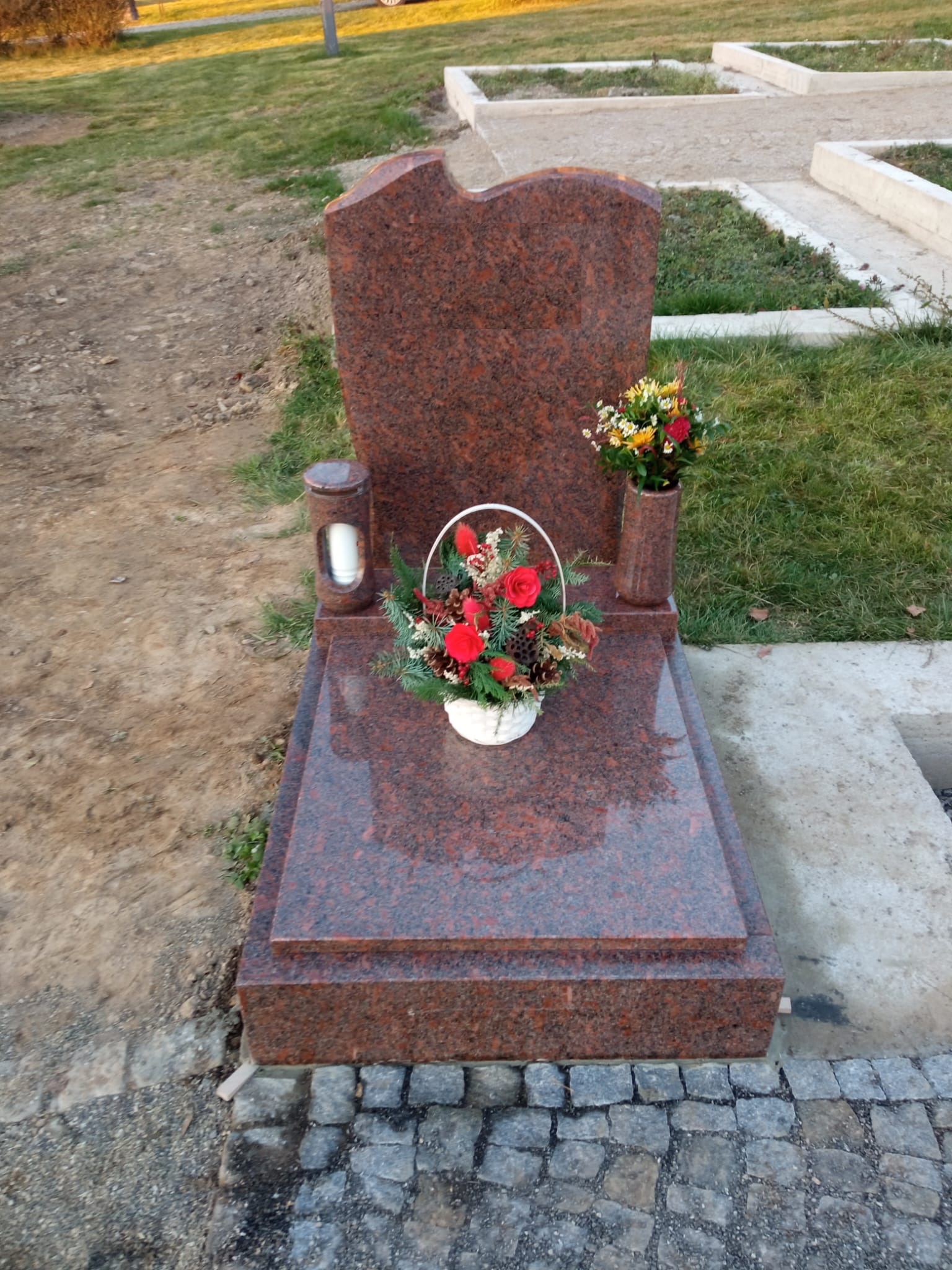 Urnový hrob Withred – realizace Žďár nad Sázavou