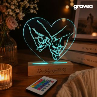 💙✨ Darujte vzpomínku, která bude zářit každý den. Personalizovaná LED lampa se symbolem propojených rukou je krásným...