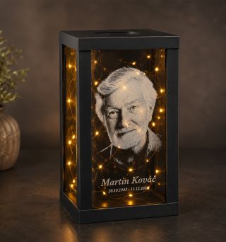 🆕 NOVINKA v našej ponuke – Solárny gravírovaný lampáš! Práve sme pridali do ponuky niečo výnimočné – lampáš, ktorý sa...