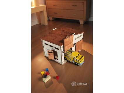 Ručně vyráběná dřevěná garáž z březové překližky – Gravilan