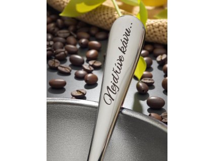 lžička s nápisem nebo jménem