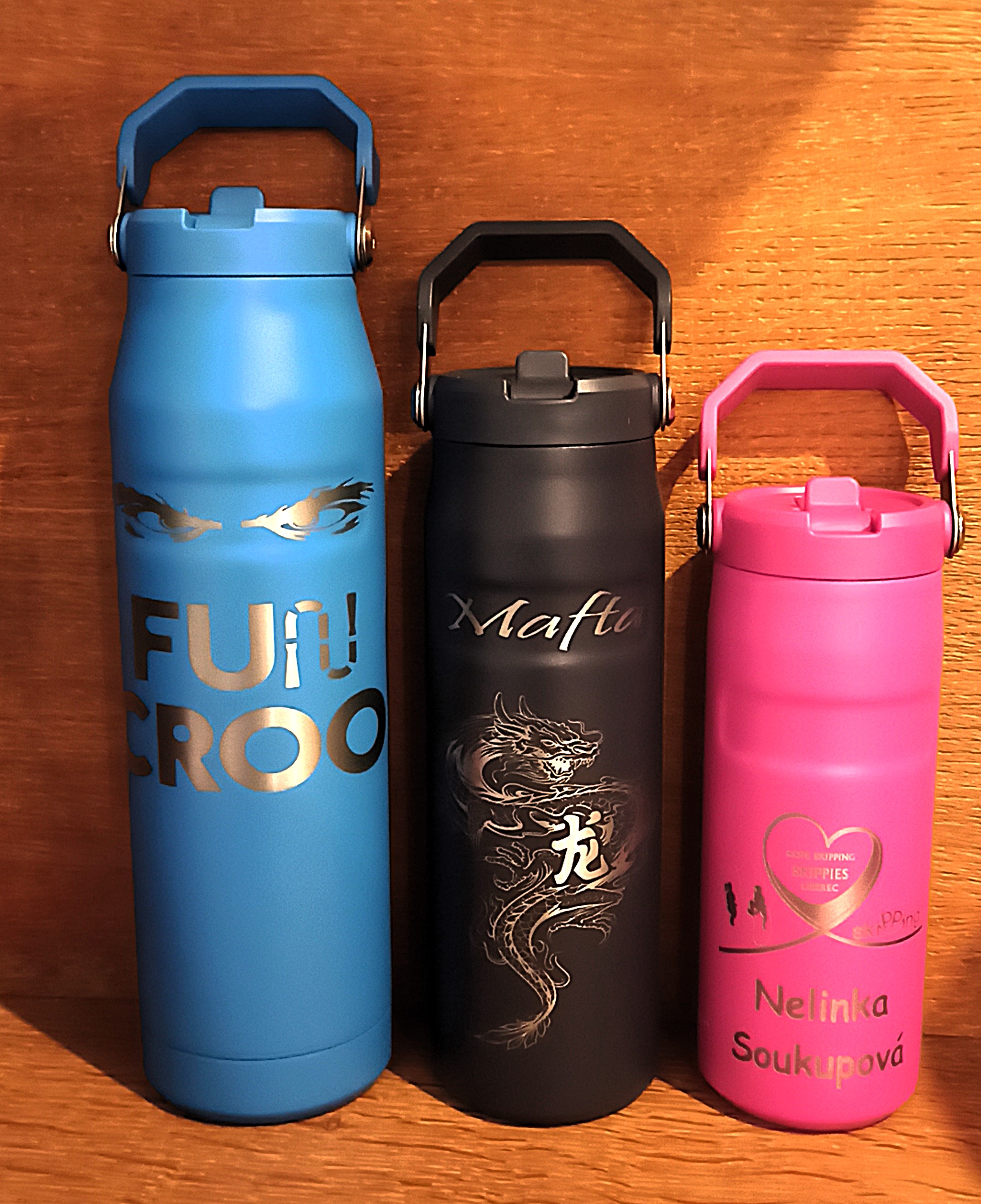 Vlastní gravírování na termosky, flašky a tumblery Stanley