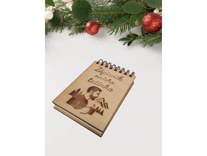 Dřevěný zápisník našeho tatínka