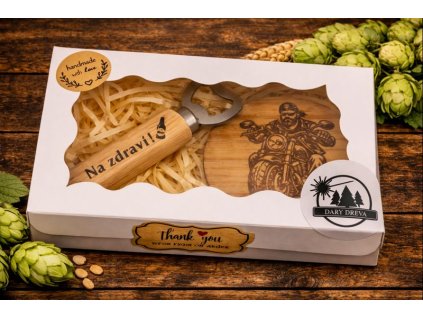 Podtácek a otvírák pro motorkáře