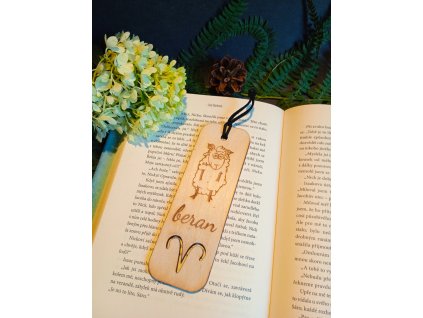 Dřevěná záložka do knížky - znamení beran