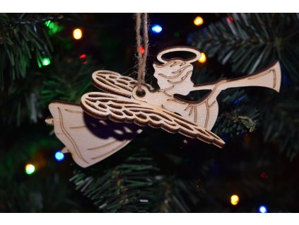 dreveny anjelik s trubkou 3