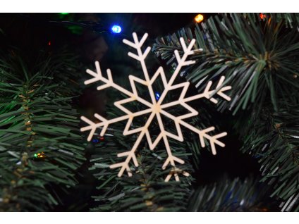 drevena vianocna ozdoba na stromcek vlocka 1 (2)