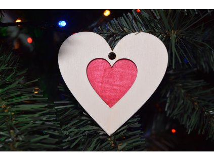 drevena vianocna ozdoba srdce linecky motiv s malovanym stredom (1)