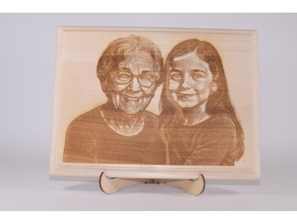 Gravírovaná fotografia na lipovom masíve +stojanček