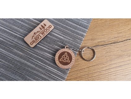 Kľúčenka triquetra s runami 01