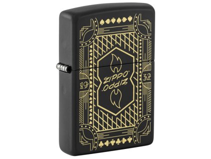 Černý matný zapalovač Zippo s laserem gravírovaným designem spletitých čar a ikonickým plamenem Zippo uprostřed.