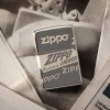 Benzínový zapalovač Zippo Logo Design 25529