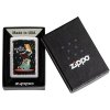 Zapalovač Zippo Satin Chrome™ s barevným potiskem modelky opřené o kytaru a nápisem rock & roll.