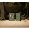 Limitovaná edice Zippo zapalovače 29163 VE/VJ 80th Anniversary Collectible s Green Crackle povrchem a pamětním gravírováním 1945-2025. Sběratelský Zippo.