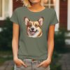 Dámské tričko s detailním realistickým potiskem hlavy usměvavého psa plemene Welsh Corgi Pembroke.