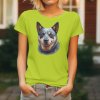 Dámské tričko s detailním realistickým potiskem hlavy Australského honáckého psa s inteligentním pohledem.