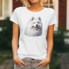Dámské tričko s detailním realistickým potiskem hlavy sněhobílého usmívajícího se psa plemene Samojed s hustou srstí.