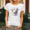 Dámské tričko s detailním realistickým potiskem hlavy bílého Pyrenejského horského psa s laskavým výrazem.
