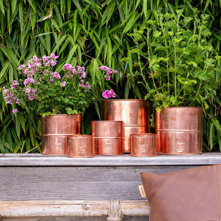 Kovové květináče