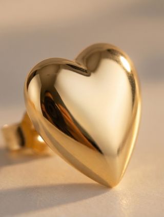 Objavte posolstvo lásky od Greg & Rich. Decentné srdcia zo žltého zlata pre výnimočné chvíle. Aký je váš obľúbený symbol...