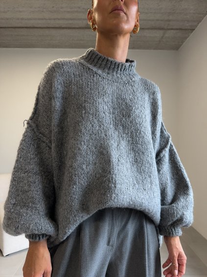 MĚKKÝ OVERSIZED ROLÁK S PODÍLEM VLNY dark grey