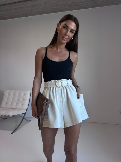 DENIM ŠORTKY S PÁSKEM A VELKÝMI KAPSAMI beige