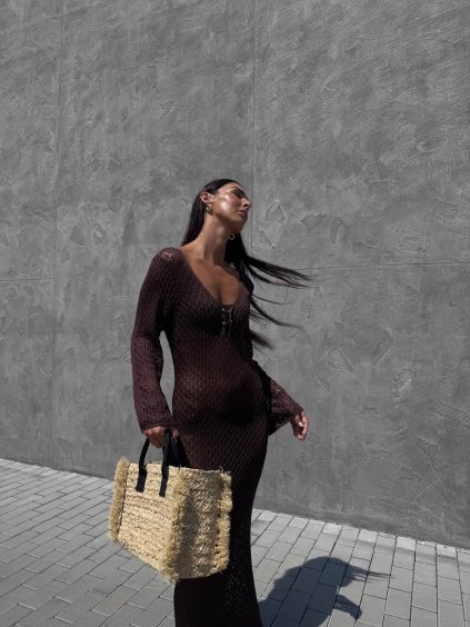 HÁČKOVANÉ MAXI ŠATY brown