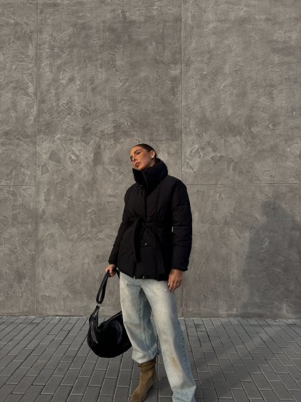 PROŠÍVANÁ BUNDA S PÁSKEM black