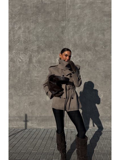 KABÁTEK S DVOUŘADÝM ZAPÍNÁNÍM beige