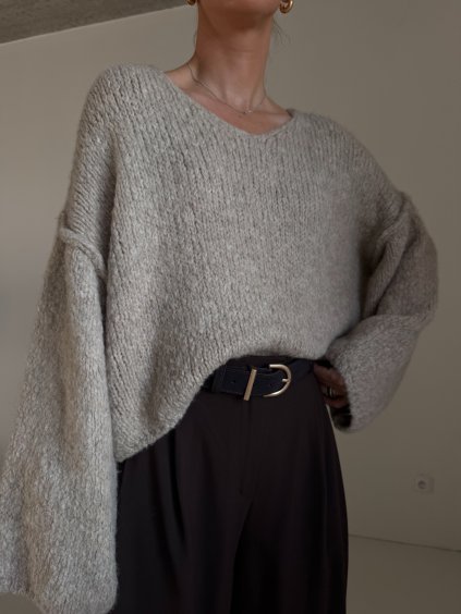 SVETR S PODÍLEM VLNY A ŠIROKÝM RUKÁVEM  beige