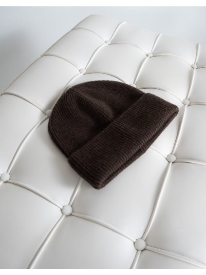 ČEPICE S VYSOKÝM PODÍLEM VLNY brown