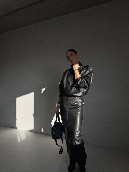 KOŽENKOVÁ MIDI SUKNĚ black