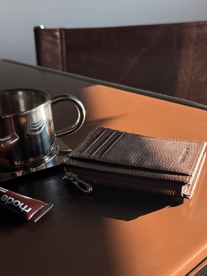 KOŽENÁ PENĚŽENKA/CARD HOLDER brown
