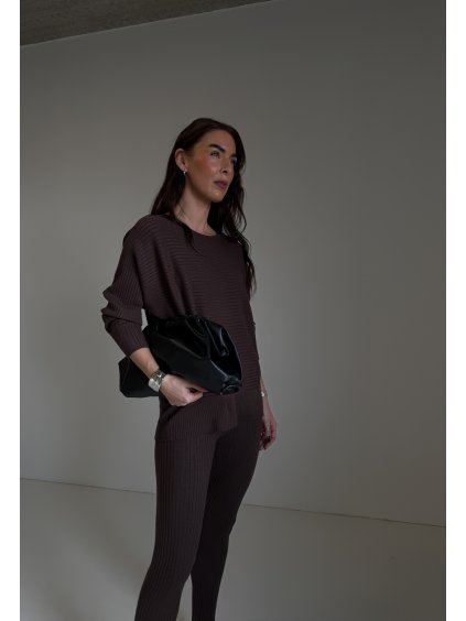 ŽEBROVANÝ KOMPLET SVETŘÍK + LEGÍNY brown