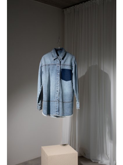 DENIM KOŠILE S VÝRAZNOU KAPSOU light blue