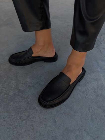 KOŽENÉ MULES MOKASÍNY black