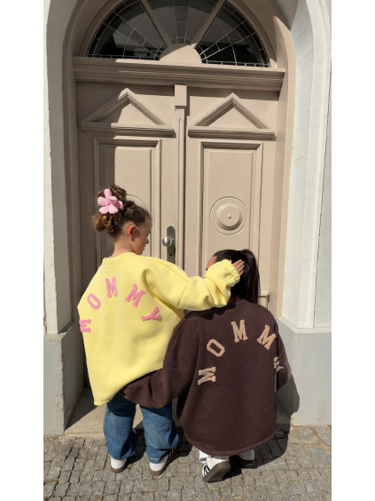 E4C0D16D 35D2 4018 95D8 9A78169861D2