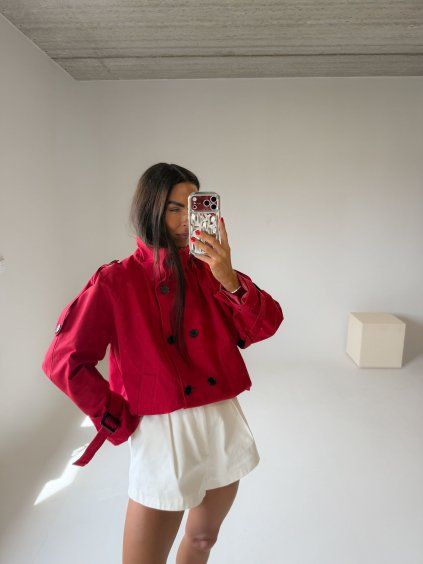 KRÁTKÝ TRENCH COAT red