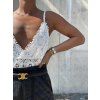 HÁČKOVANÝ TOP NA TENKÁ RAMÍNKA cream/white
