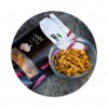 grig lusteninove proteinove chipsy s cvrccim praskem jedly hmyz