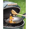 wok karbonova panev se spachtli big green egg 1