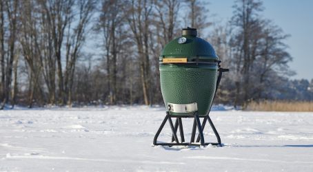 Jak vybrat gril pro celoroční grilování: kompletní průvodce