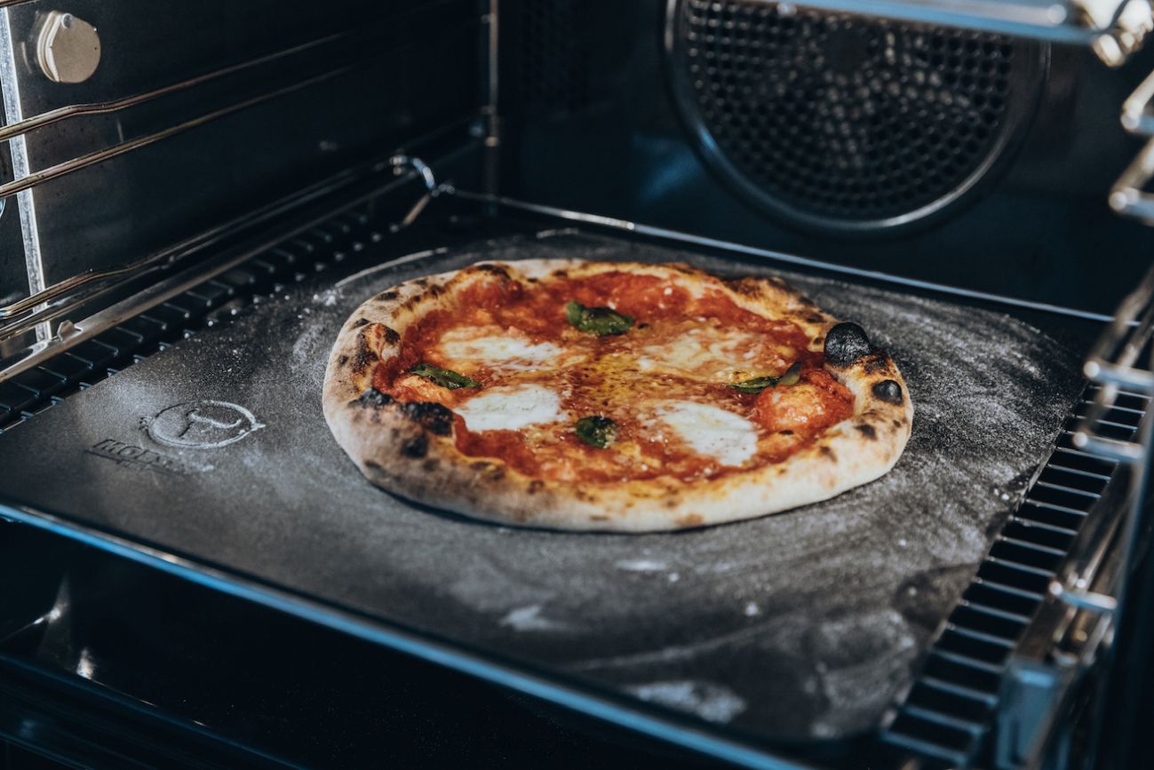 Moesta BBQ Ocelový tál na pečení pizzy v troubě