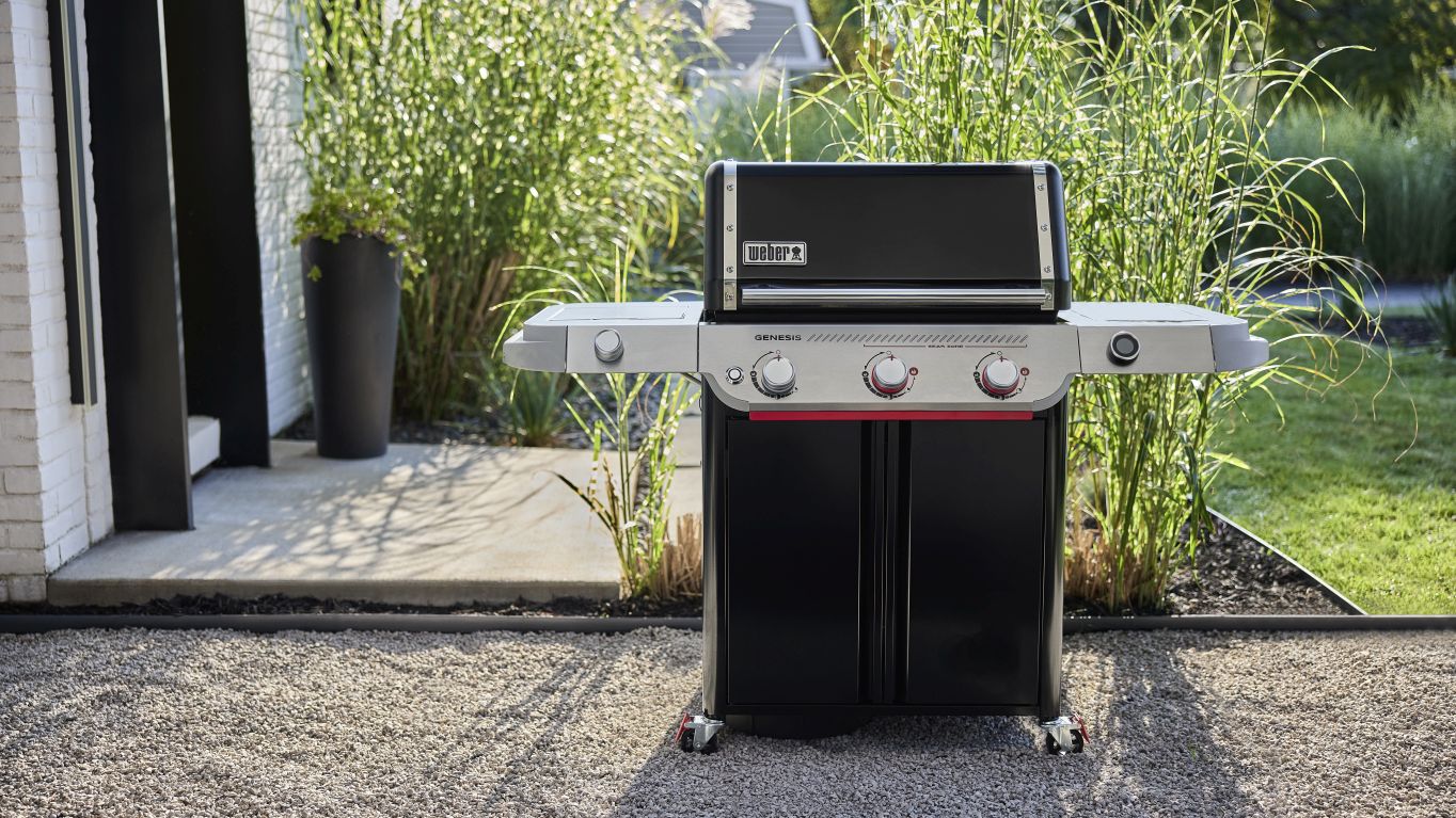 Plynový gril Weber Genesis E-335W