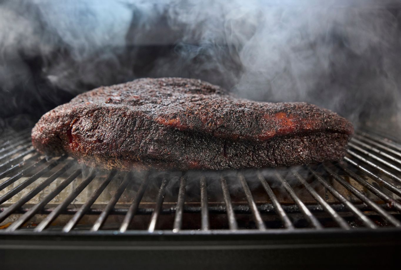 Peletový gril Weber Smoque